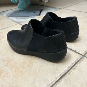 Fitflop Black Slip-On Mules with Textured Heel